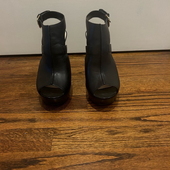 Guess black platform heels - Picture 2 of 5